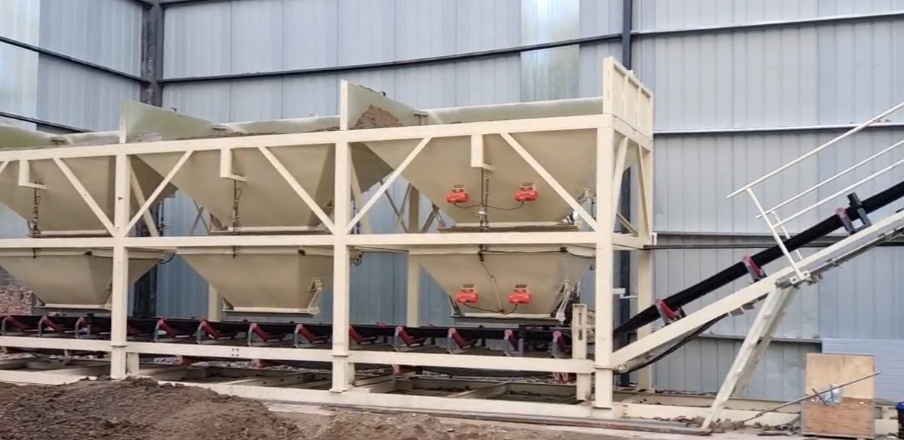 ���b�F(xi��n)��